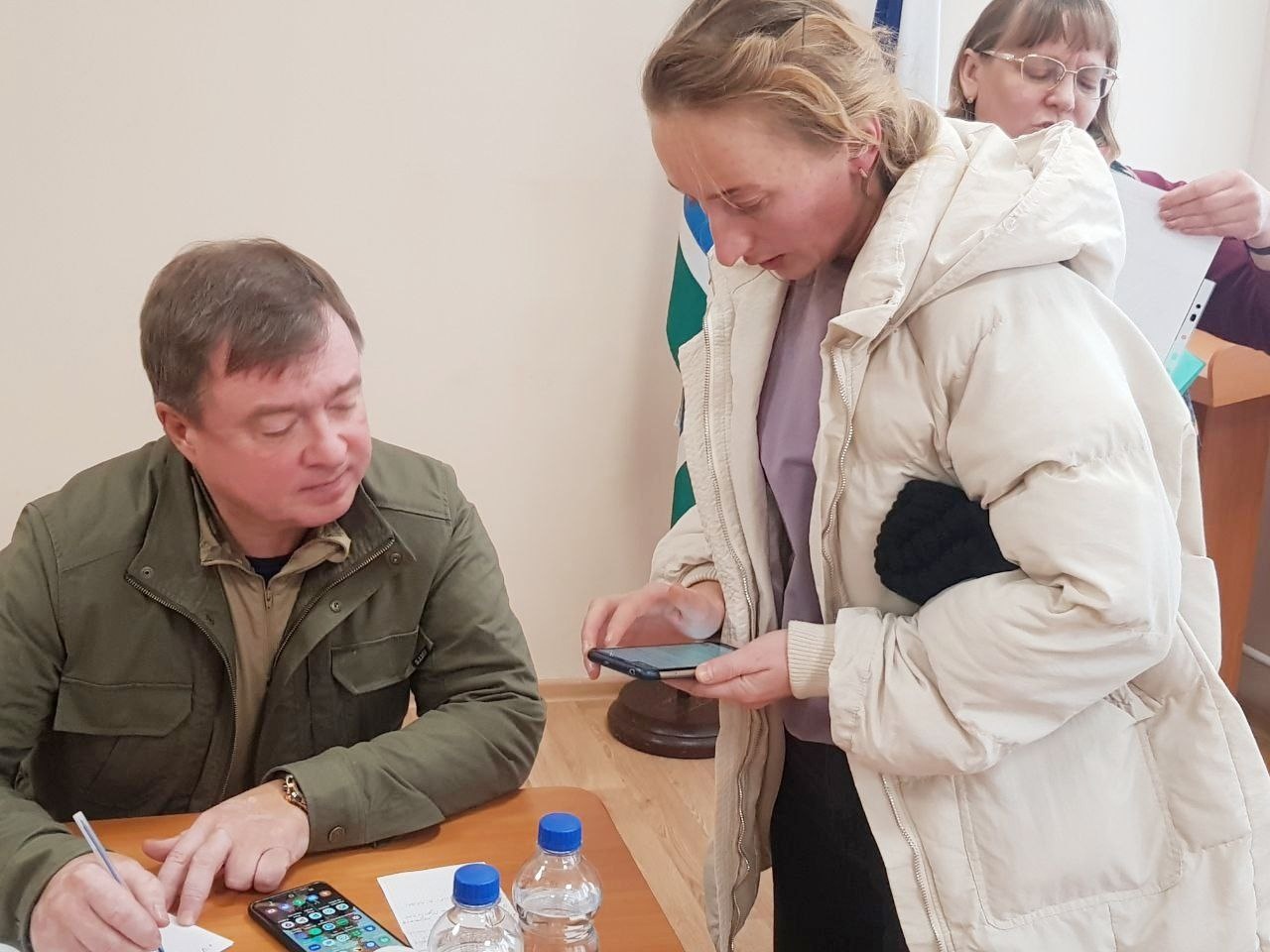 Максим Иванов встретился в Байкалово с женами и матерями мобилизованных