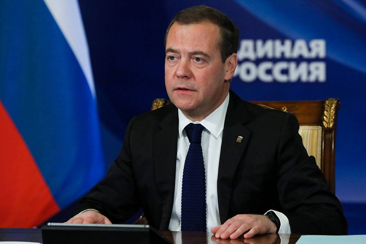 Дмитрий Медведев: Общественные приемные «Единой России» помогают контролировать выполнение народной программы в регионах