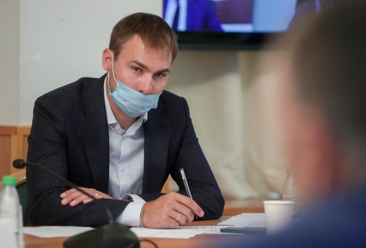Депутат Государственной думы Антон Шипулин принял от избирателей ряд обращений. 