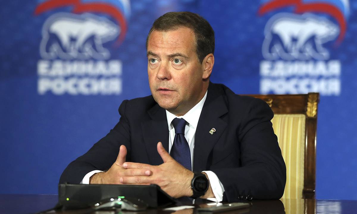  Дмитрий Медведев: «Единая Россия» поддержит манифест начинающих политиков, участвующих в предварительном голосовании