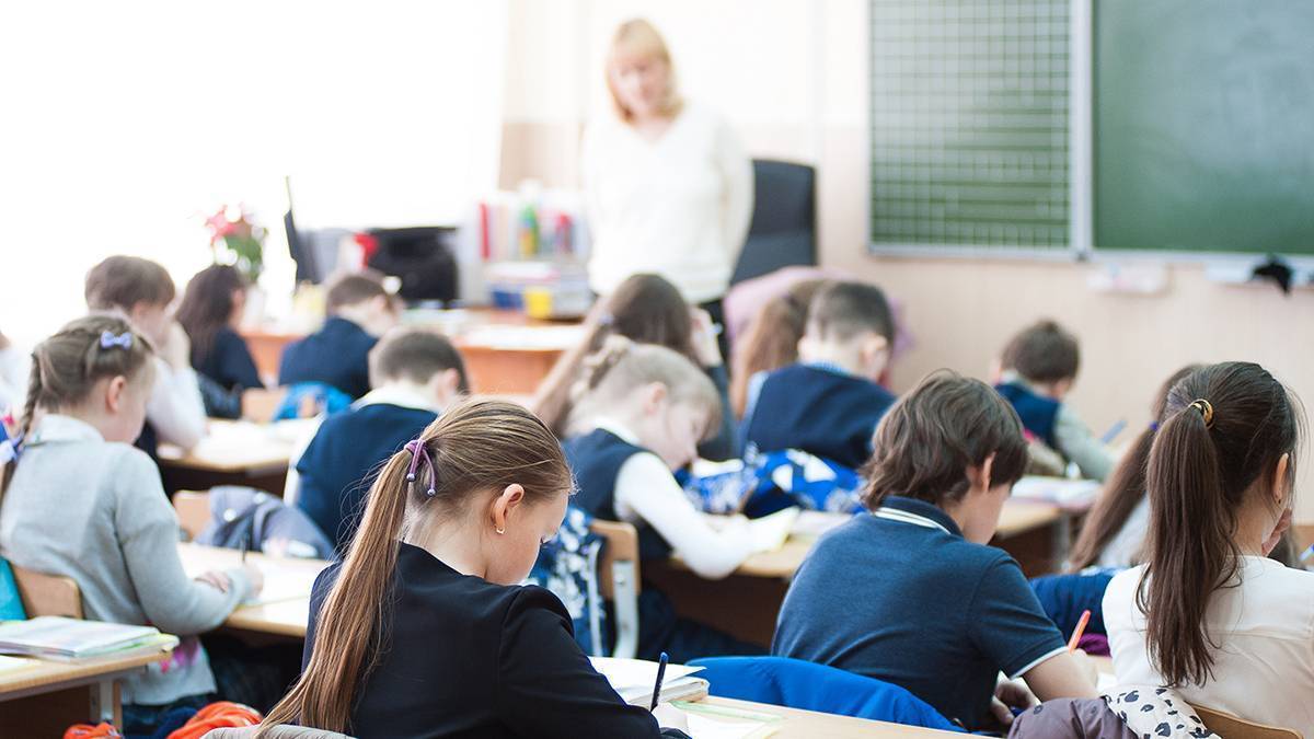 По инициативе «Единой России» в Госдуму внесен законопроект, который повысит престиж профессии учителя