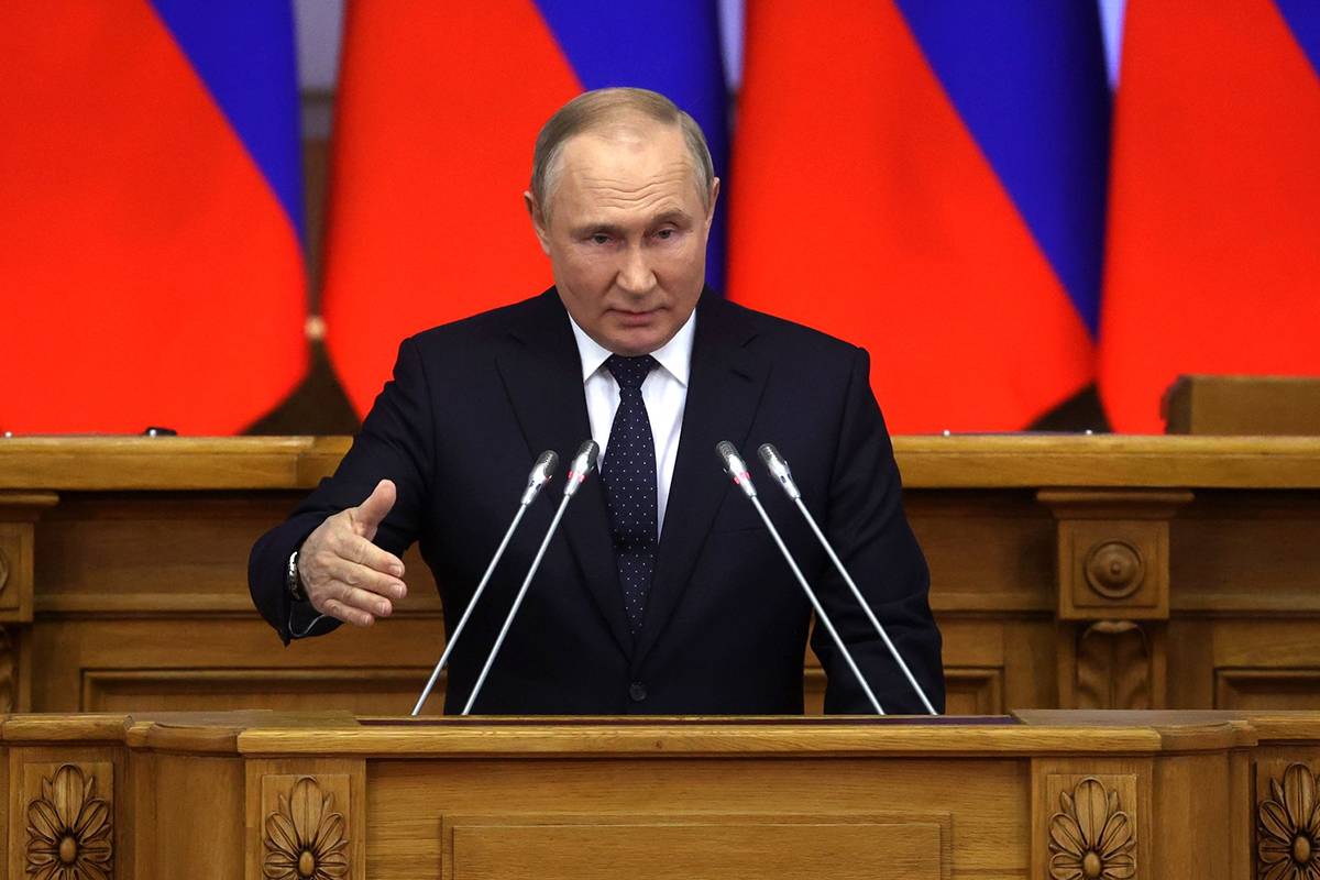 Владимир Путин: На «Единой России» лежит особая ответственность за системные меры поддержки