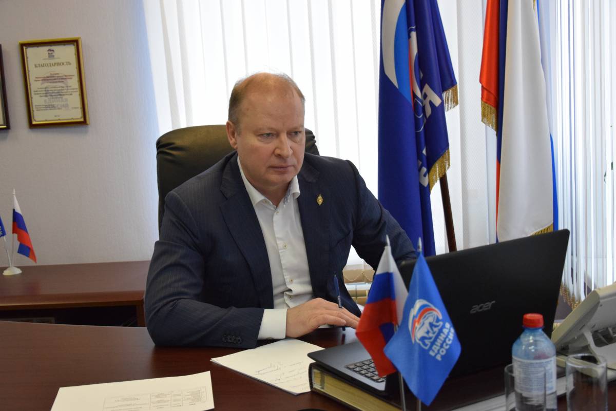 Первый заместитель секретаря регионального отделения Виктор Шептий провел прием граждан