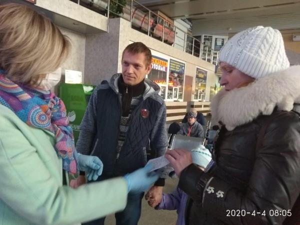 Уральцам помогает 841 волонтер от партии «Единая Россия»