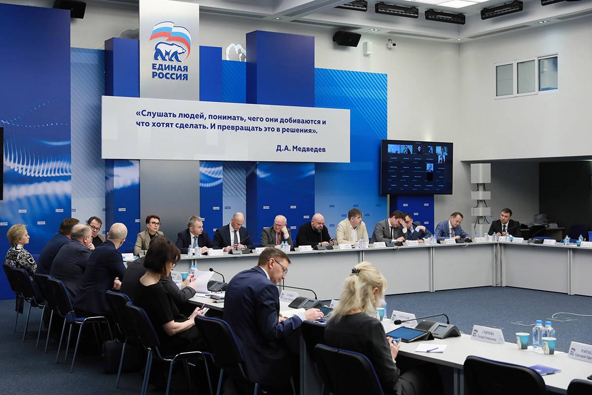Комиссия «Единой России» по здравоохранению будет координировать вопросы импортозамещения лекарств