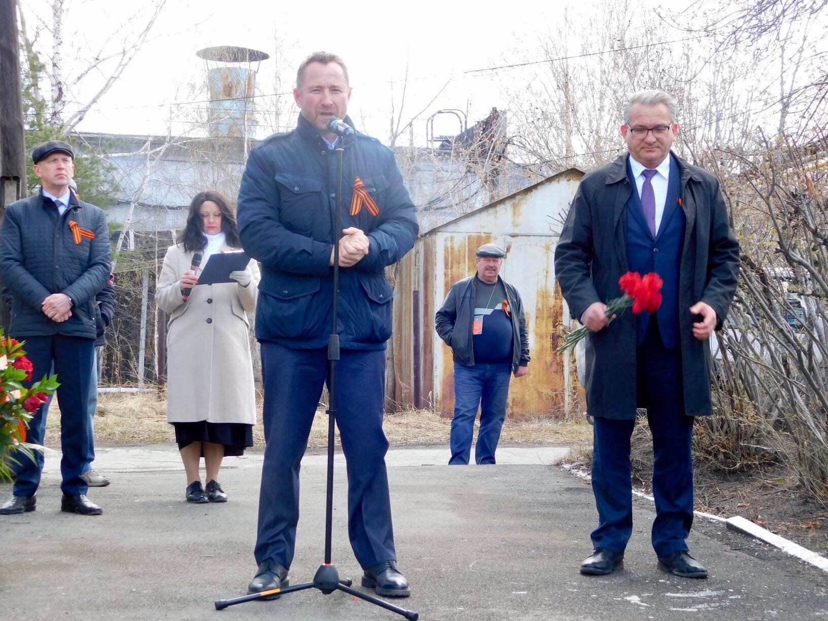 Вячеслав Брозовский помог восстановить Мемориал памяти участникам Великой Отечественной войны, работавшим на Среднеуральском заводе металлоконструкции