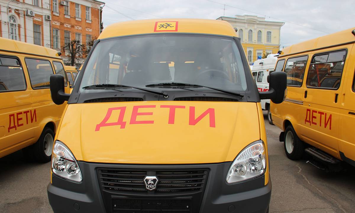«Единая Россия»: Поставки новых школьных автобусов и скорых ожидаются в августе