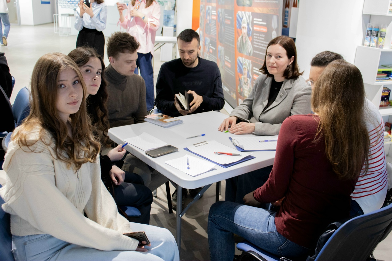 На площадке Штаба общественной поддержки прошла командная тренинг-игра «Две инстанции»