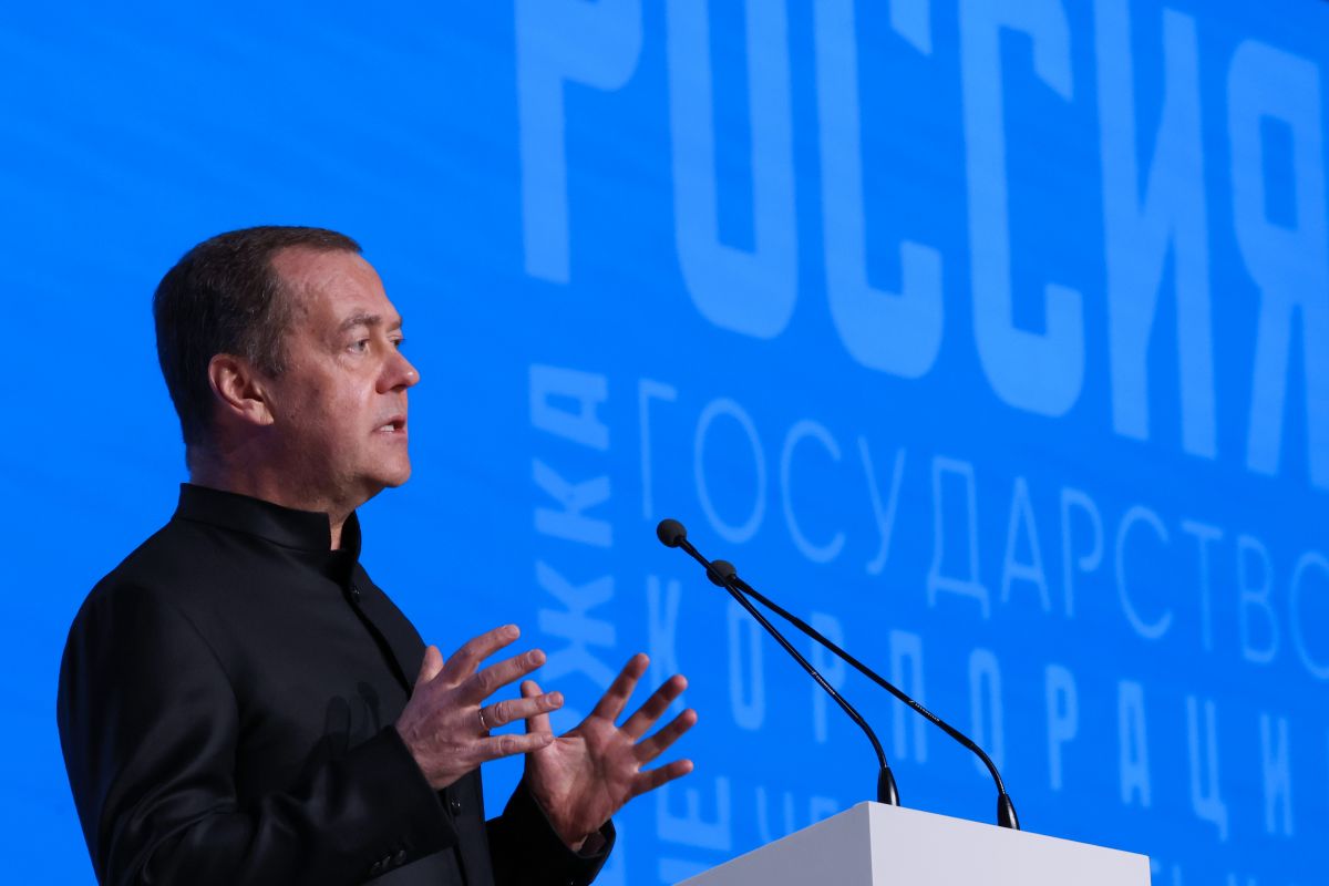 Дмитрий Медведев назвал беспрецедентной созданную в РФ систему поддержки бойцов СВО