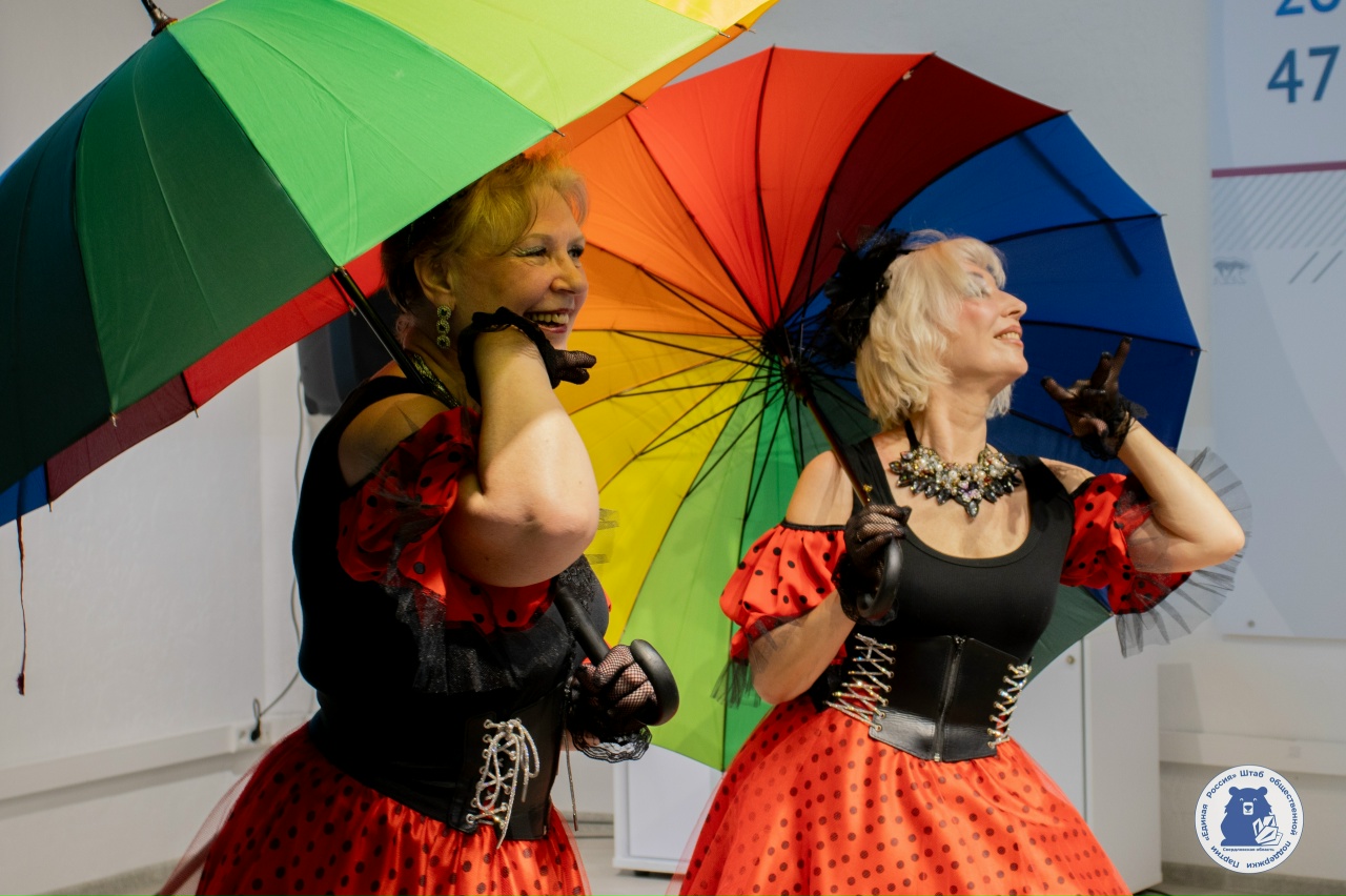 На площадке Штаба общественной поддержки состоялся праздничный концерт, приуроченный к Новому Году