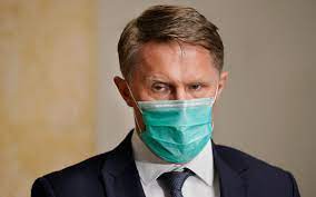 Министр здравоохранения РФ Михаил Мурашко:  «Заболеваемость близких людей вакцинированного человека снижается как минимум на треть».