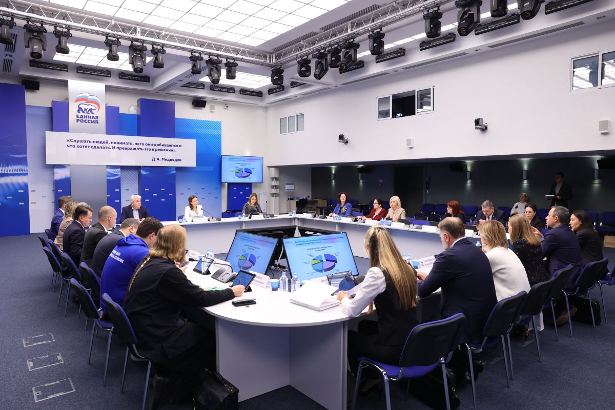 «Единая Россия» разработала «золотой стандарт» поддержки студенческих семей