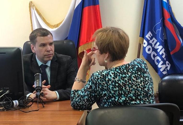   В Региональной общественной приемной председателя партии «Единая Россия» прием граждан провел Владимир Стругов.