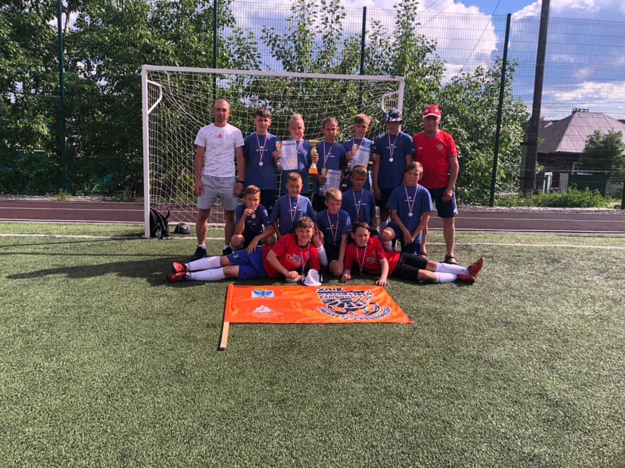 Сергей Бидонько поддержал хоккейно-футбольный клуб «Спутник» 