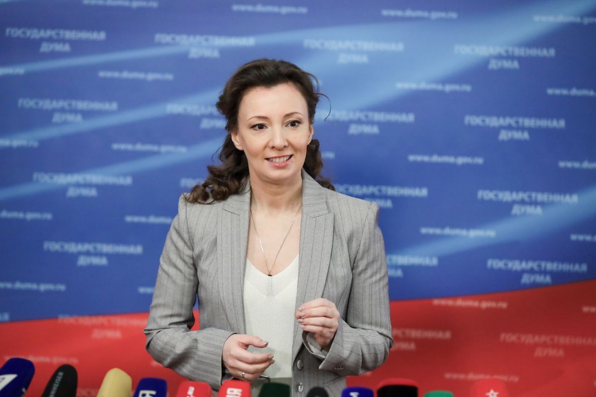 Анна Кузнецова: «Единая Россия» через общественные приёмные выстроит контроль за реализацией Указа Президента о единых базовых мерах поддержки участников СВО