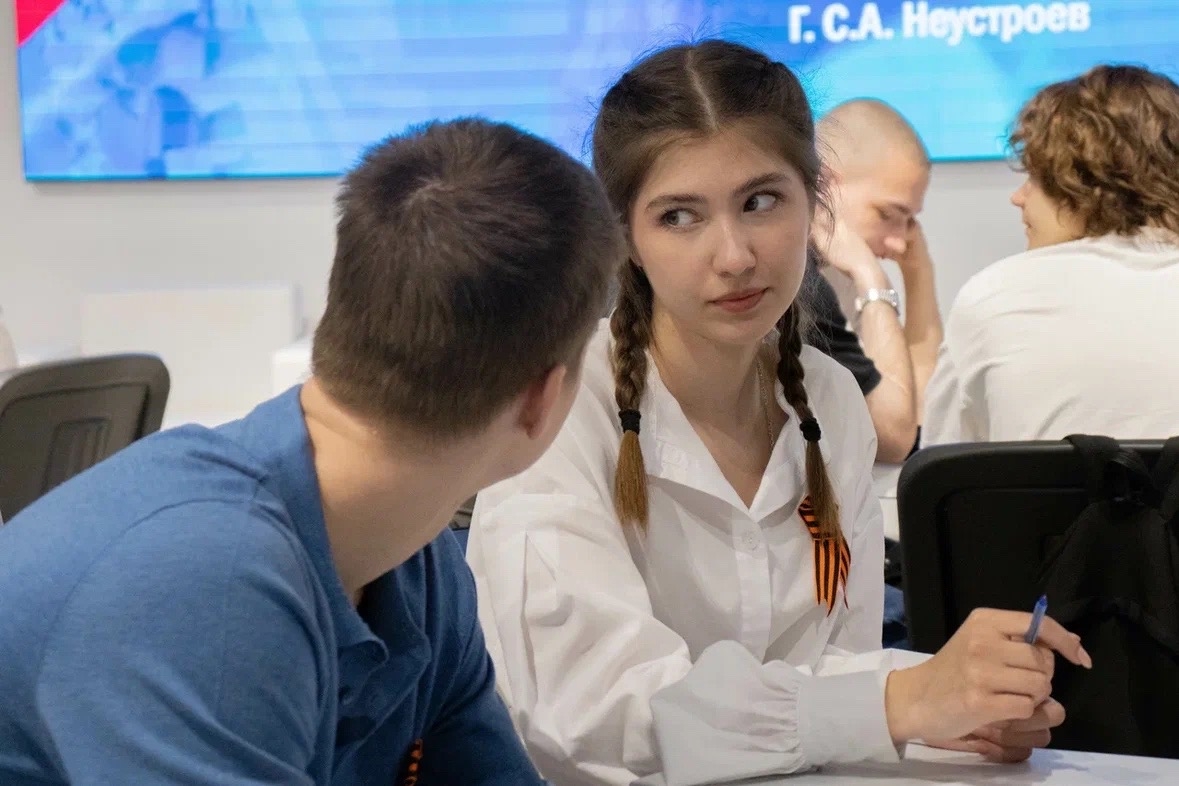 На площадке Штаба общественной поддержки прошла интеллектуальная викторина "День Победы", организатором которой выступила Администрация Кировского района г. Екатеринбурга.