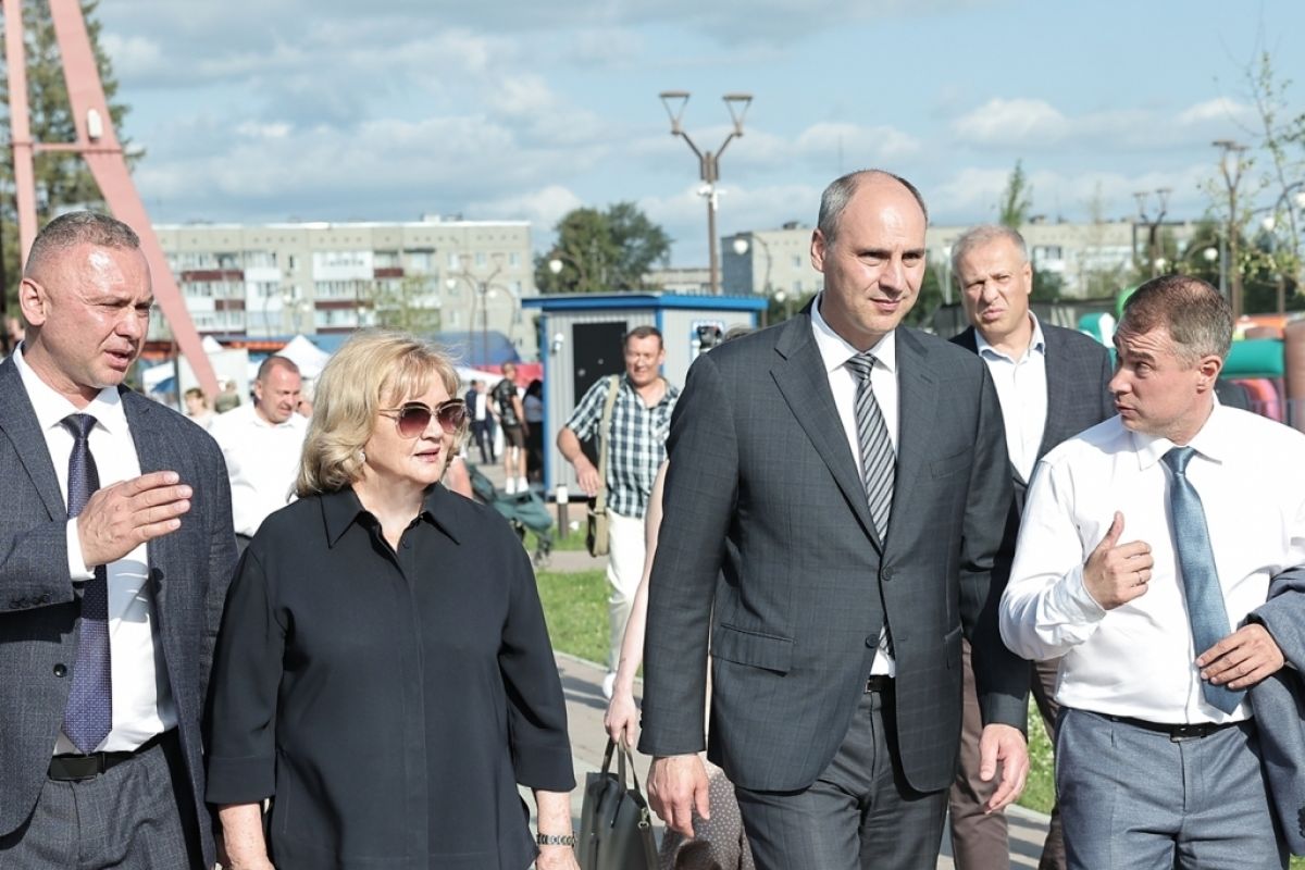 Денис Паслер обратился к тысячам жителей Богдановича в День города