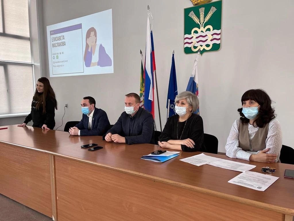  Сотрудники Региональной приёмной  председателя партии «Единая Россия» провели обучающий семинар