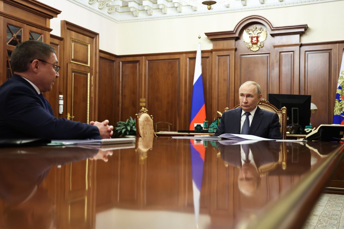 Владимир Якушев сообщил Владимиру Путину о начале работы «Единой России» над новой народной программой