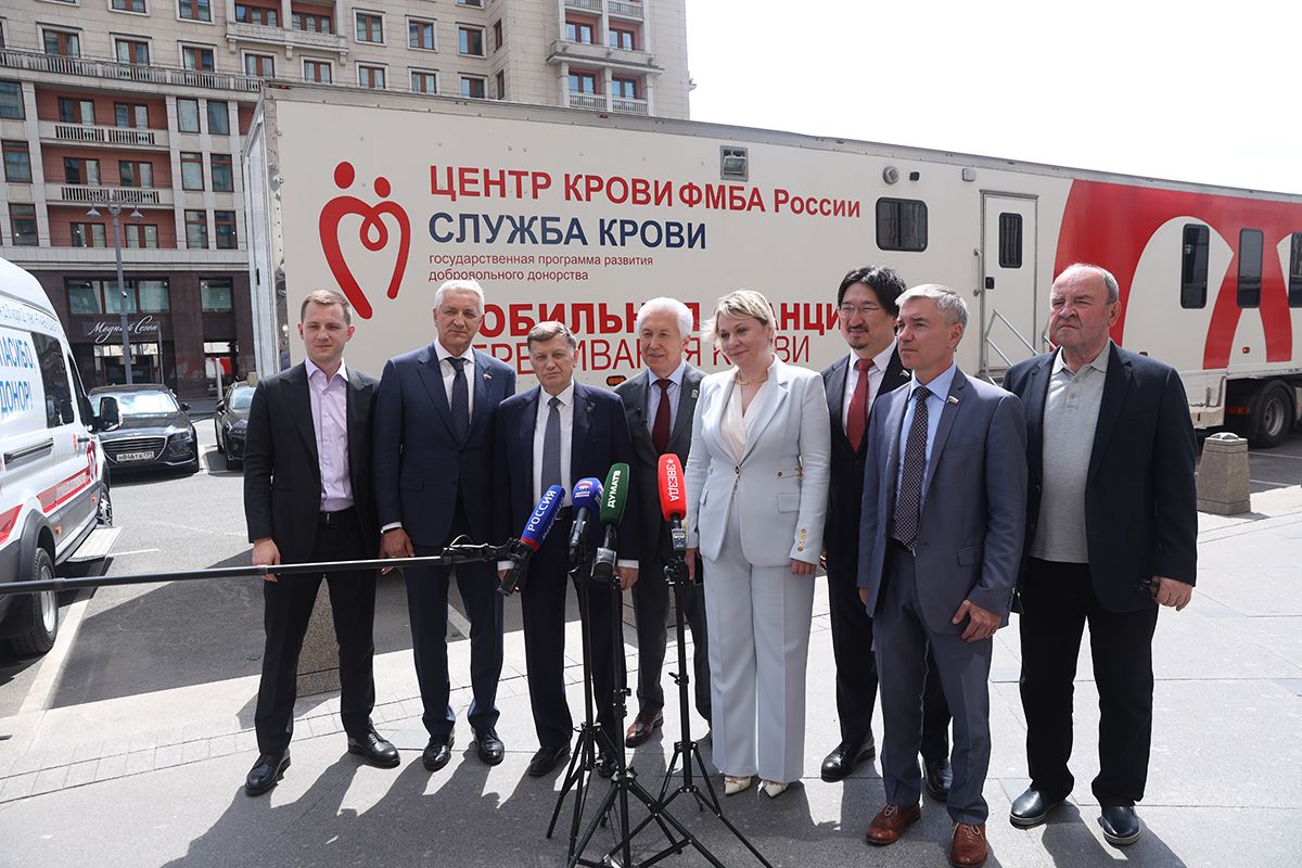 Депутаты Госдумы от «Единой России» сдали кровь для участников СВО и пациентов больниц