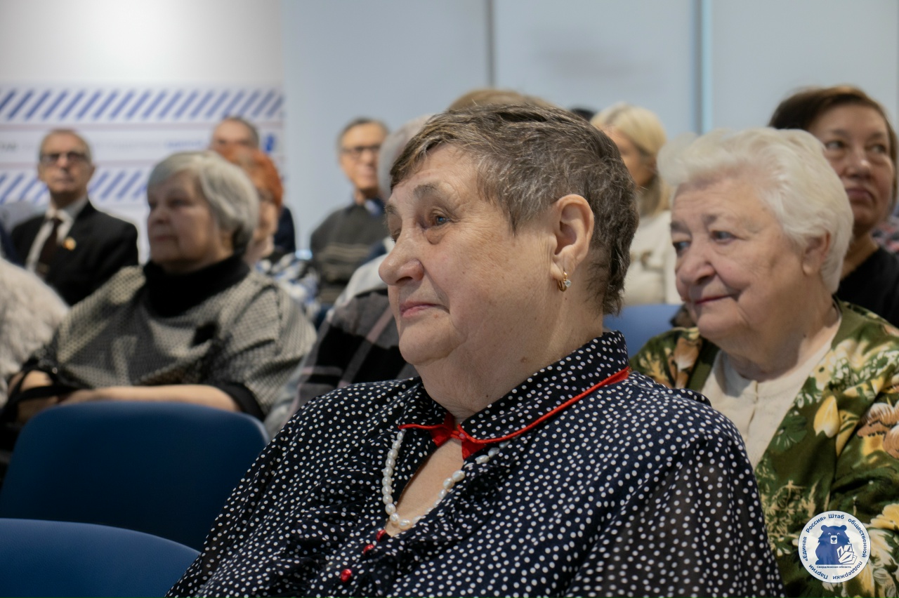 На площадке Штаба общественной поддержки состоялся праздничный концерт, приуроченный к Новому Году