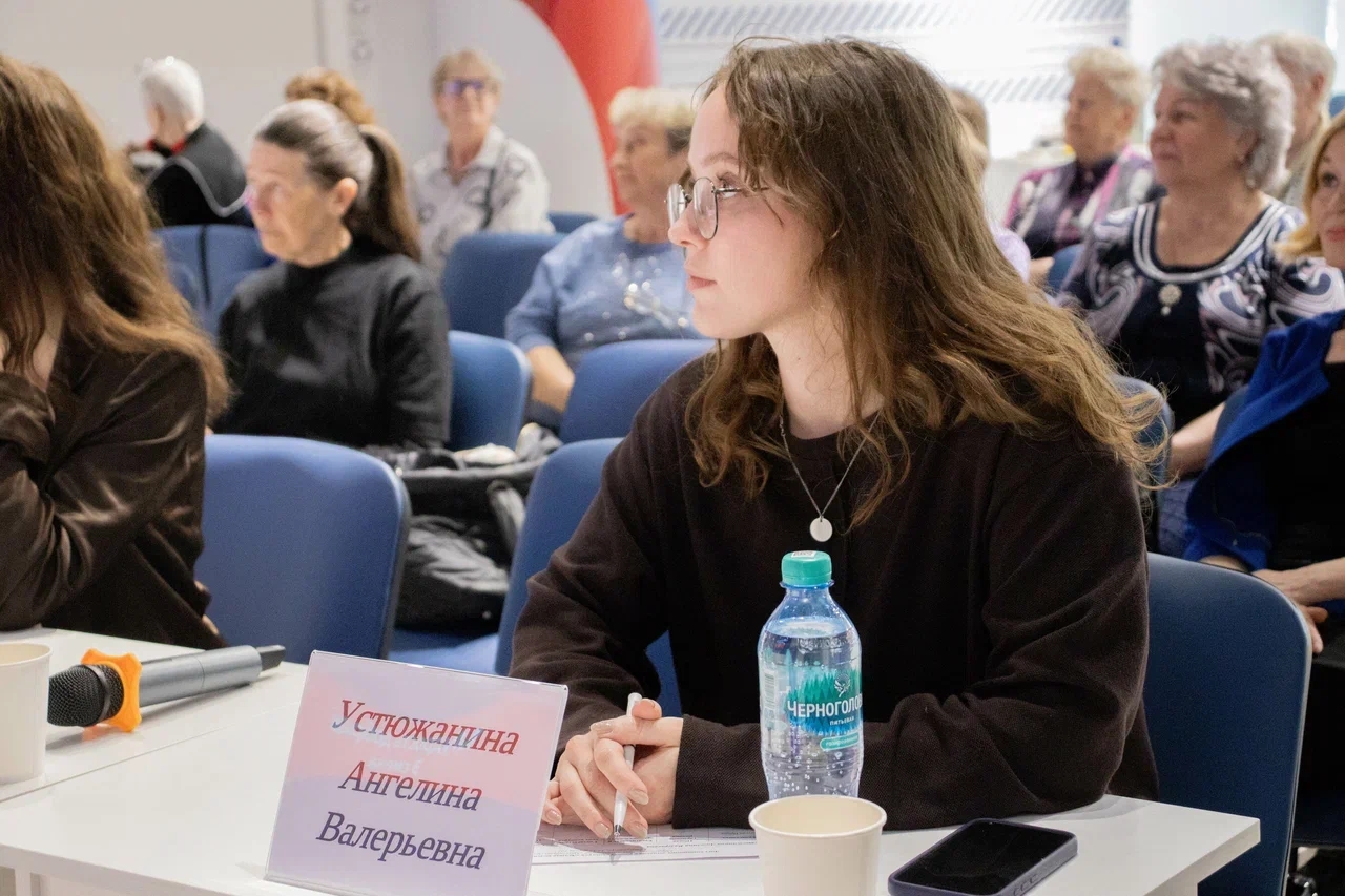 На площадке Штаба общественной поддержки состоялось торжественное закрытие третьей смены "Мудрость добра" лаборатории "Урал добрых дел".