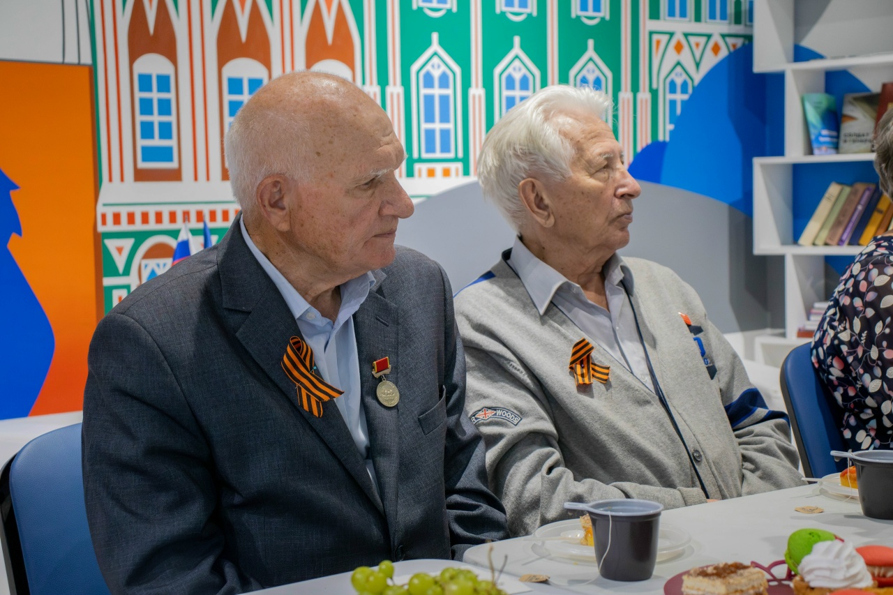На площадке Штаба общественной поддержки прошла памятная встреча, посвящённая Дню памяти и скорби.