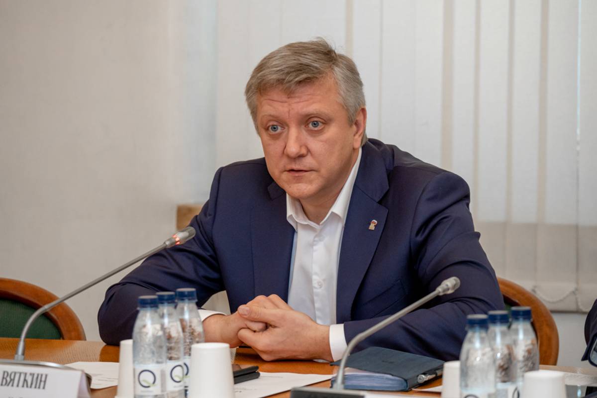 «Единая Россия» просит Центробанк обеспечить защиту вкладов от обесценивания