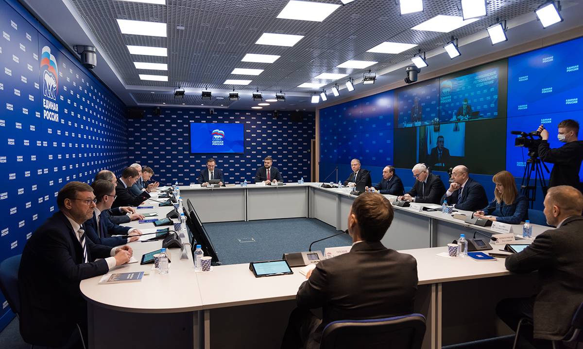 «Единая Россия»: Законопроект о гражданстве защитит права соотечественников за рубежом