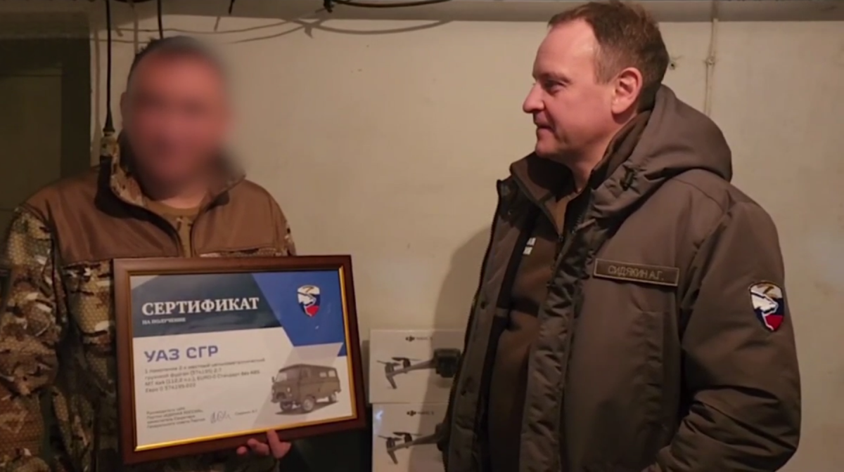 «Единая Россия» передала военнослужащим 100-й бригады автомобиль, коптеры и тепловизоры