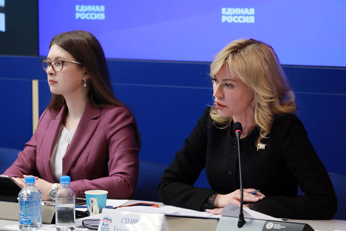 Экспертный совет «Единой России» одобрил законопроект об упрощении регистрации детей-сирот