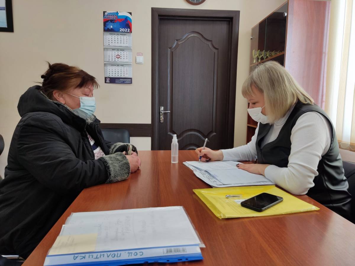 35 человек уже получили помощь в рамках социального проекта «Выездная приемная»