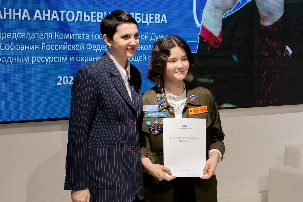 В Штабе общественной поддержки состоялся открытый диалог активистов Российских студенческих отрядов с депутатом Государственной Думы Российской Федерации Жанной Рябцевой.