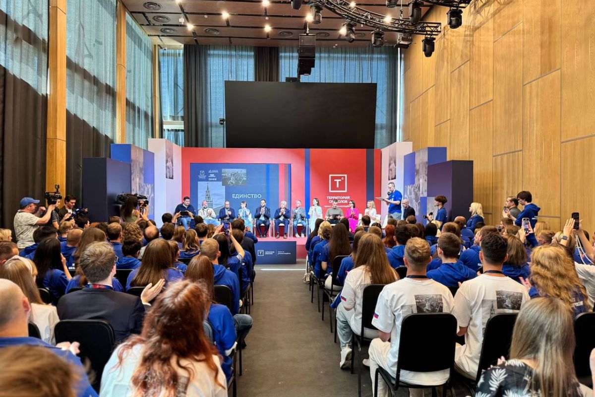 «Единая Россия» планирует развивать проекты по привлечению молодёжи из дружественных стран в Российские студенческие отряды