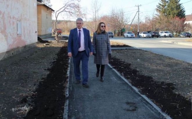         В поселке Медный появилась новая детская площадка
