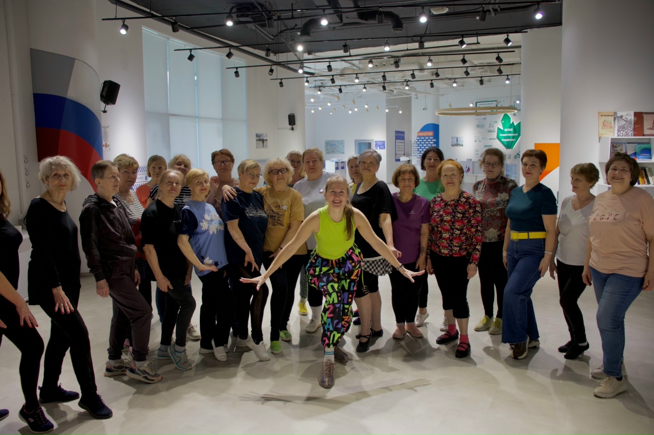 На площадке Штаба общественной поддержки прошло очередное собрание клуба активного долголетия Комуза.