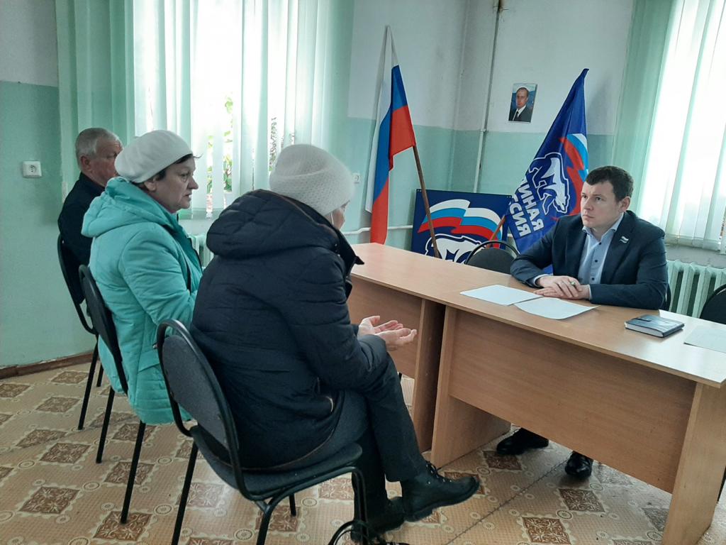 Жители обратились к депутату Жукову по вопросам садоводческих товариществ