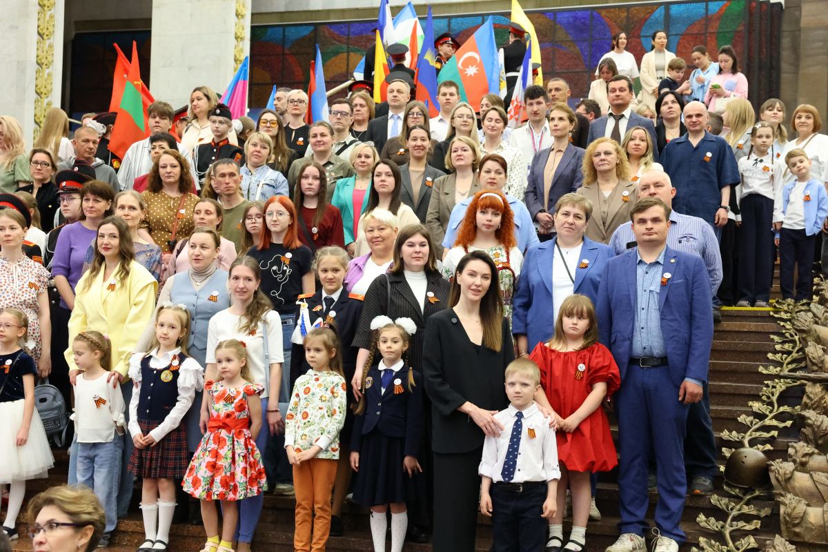 «Единая Россия» наградила финалистов конкурса «Рисуем Победу-2026»