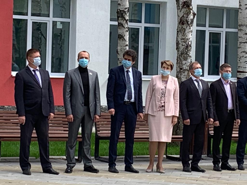 Обновленная школа стала  украшением  Кировского района 