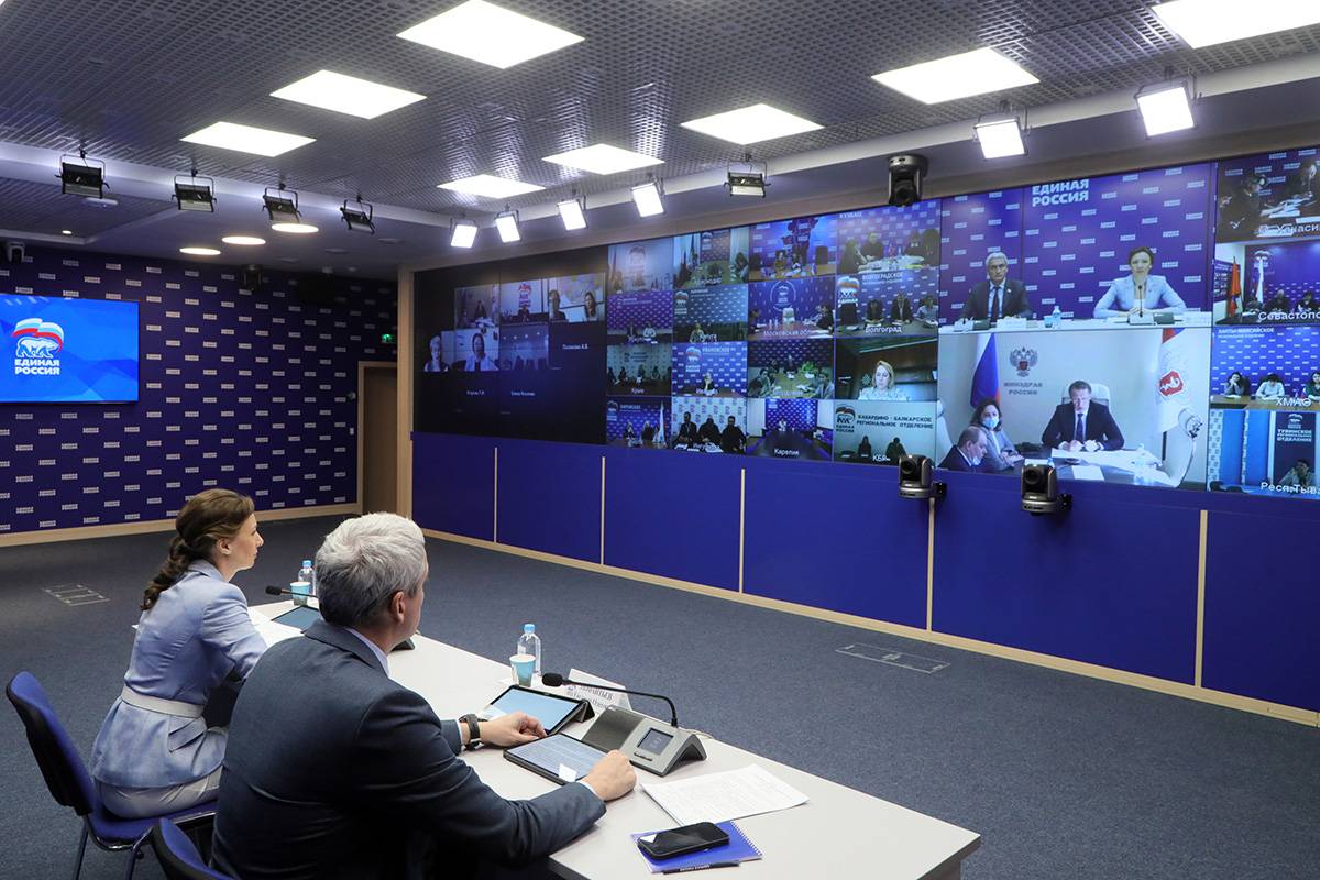 Михаил Мурашко: Все лекарственные препараты поступают в нужном количестве и никаких рисков при плановой терапии нет