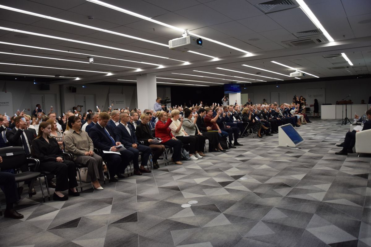 «Единая Россия» выдвинула Дениса Паслера кандидатом от партии на выборы губернатора Свердловской области