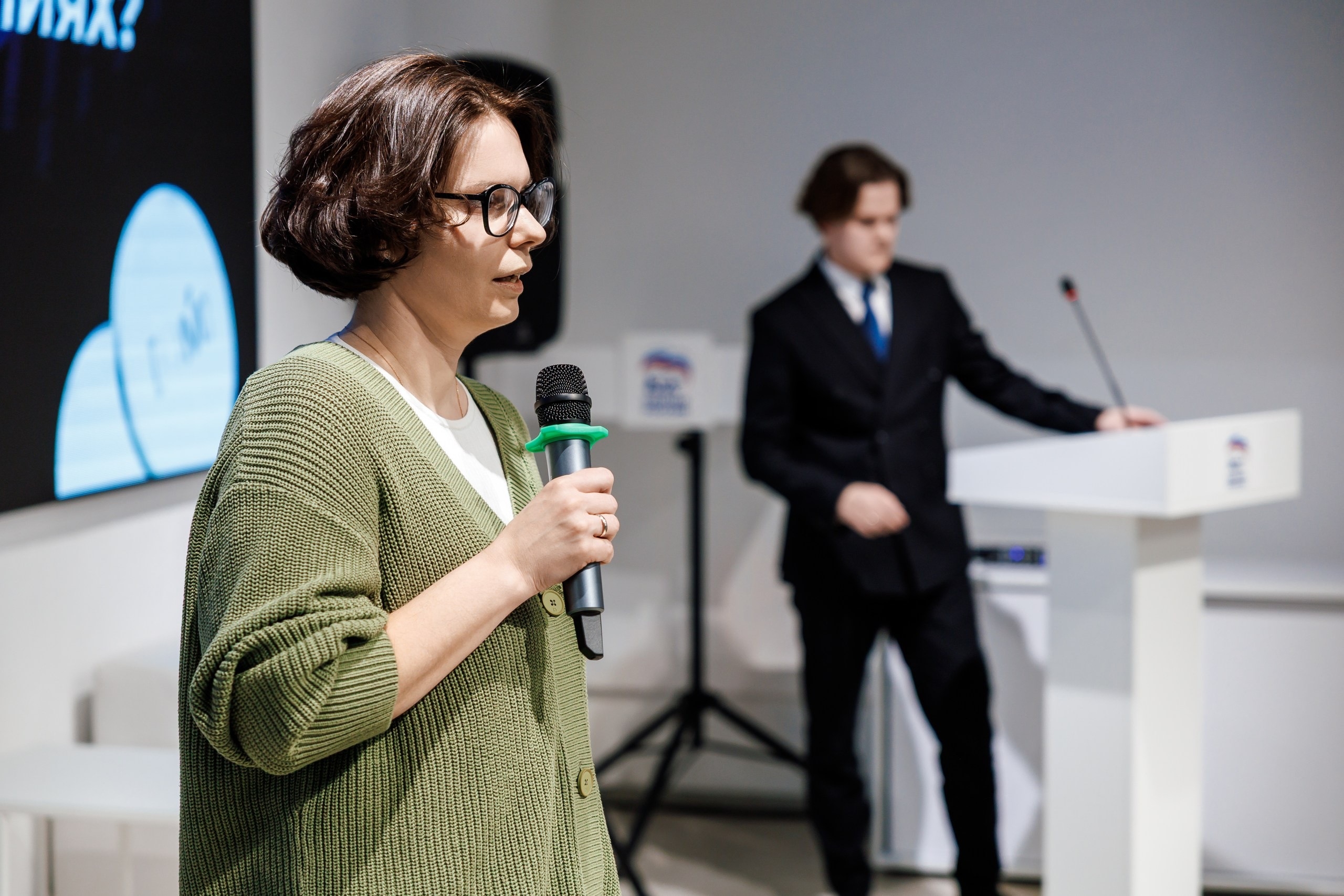 На площадке Штаба общественной поддержки состоялся бизнес-разбор "Как строить бизнес в современных реалиях" в рамках проекта "Молодежное предпринимательство"