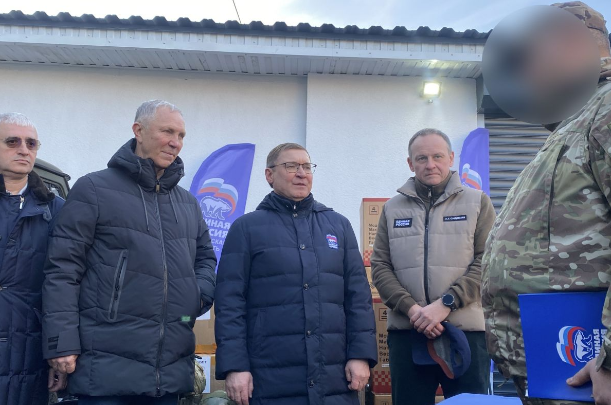 «Единая Россия» и фонд «Наша Правда» передали автомобиль разведчикам на Херсонском направлении и генераторы в прифронтовые округа