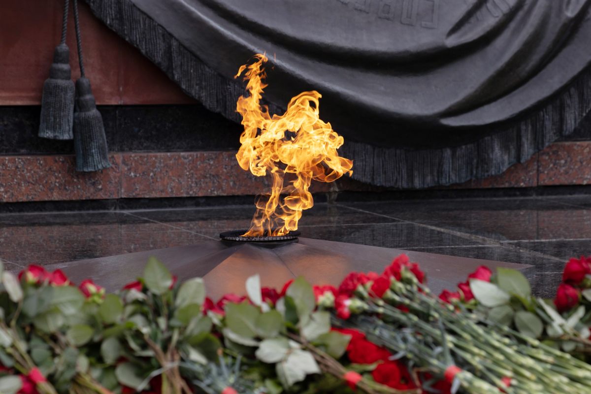 В «Единой России» предложили провести Международную минуту молчания