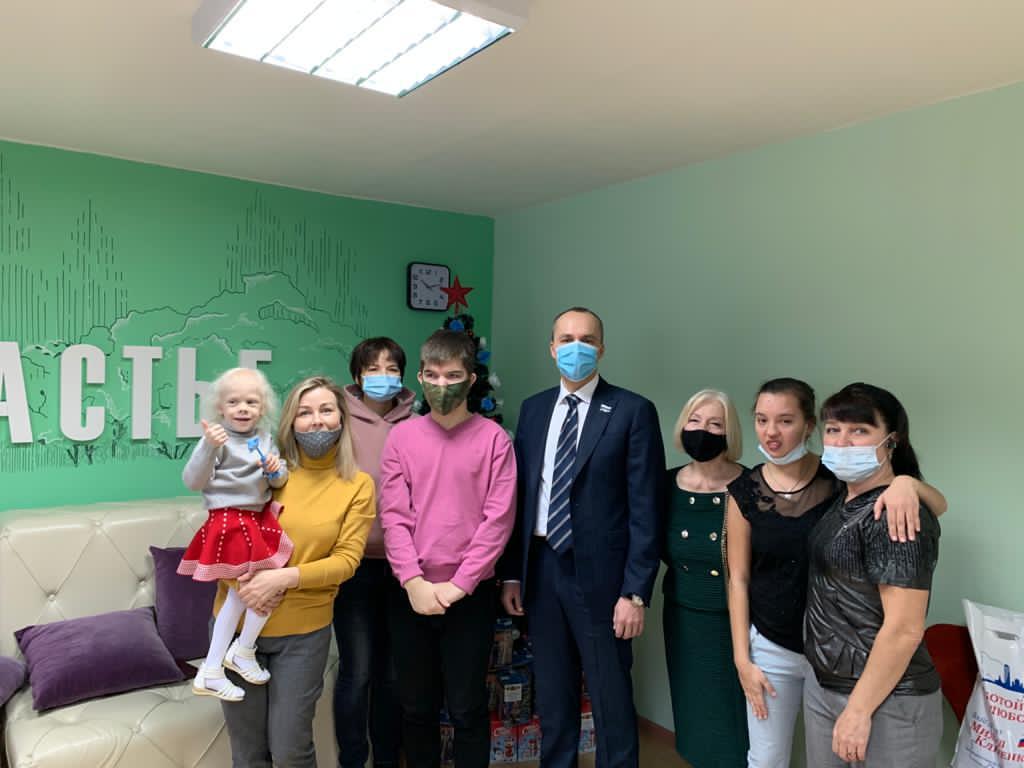 В канун Нового года каждый может стать Дед Морозом!