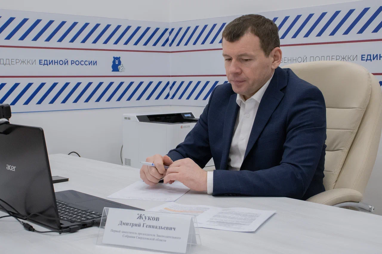 Дмитрий Жуков провел личный приём граждан в Штабе общественной поддержки
