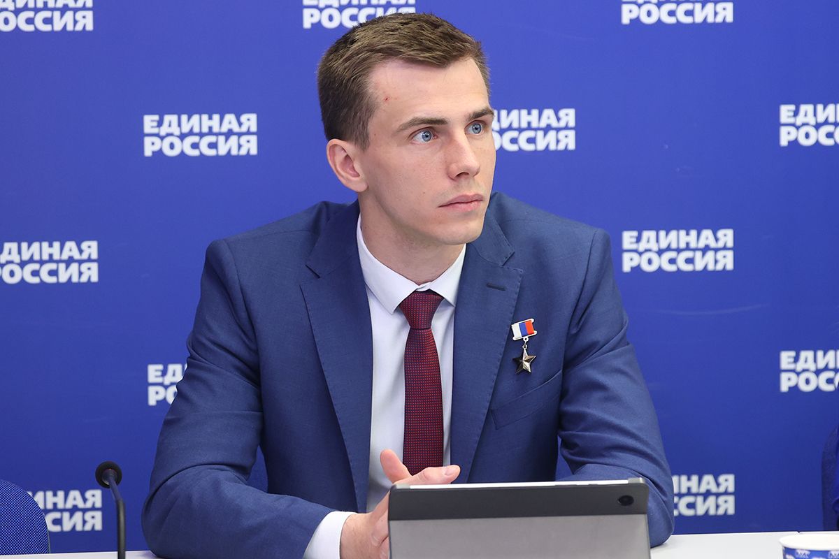 Владислав Головин — ко Дню детей — жертв войны в Донбассе: Сейчас как никогда важно воспитывать в ребятах человечность, ответственность и любовь к Родине