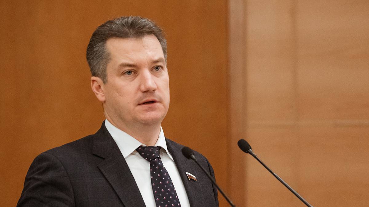 «Единая Россия» просит Центробанк обеспечить новые схемы внешних расчетов, чтобы предотвратить рост цен на импортные товары