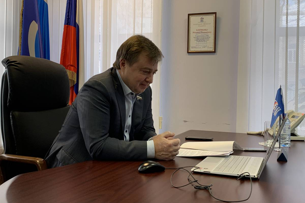 Здравоохранение, благоустройство, ЖКХ: депутаты Госдумы от «Единой России» помогли решить вопросы граждан по всей стране