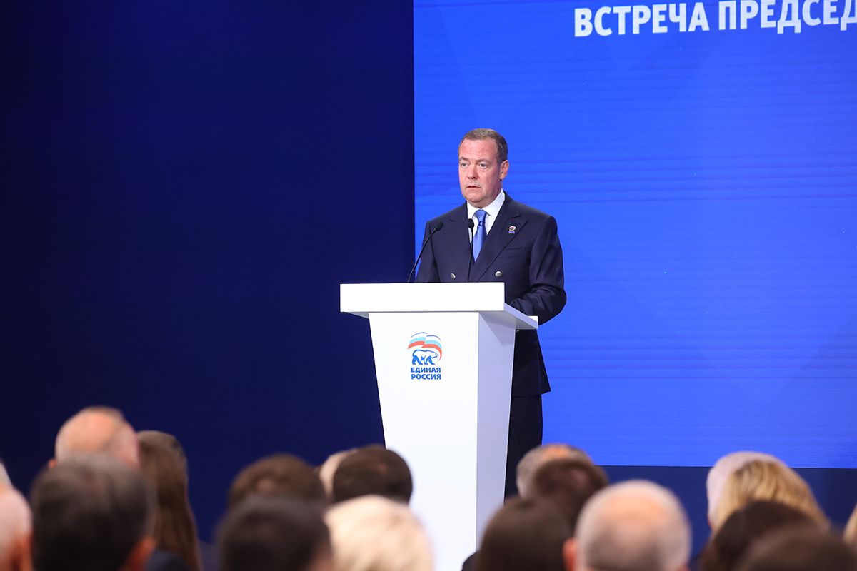 Дмитрий Медведев: В условиях СВО «Единая Россия» стала проводником курса Президента
